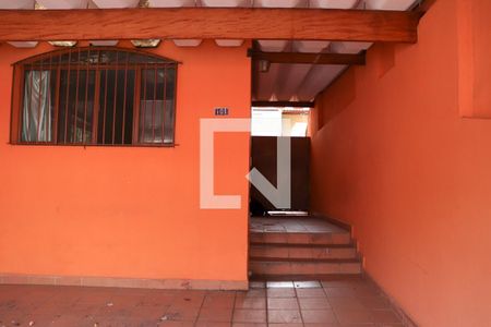 Casa à venda com 140m², 3 quartos e 2 vagas Casa à venda com 140m², 3 quartos e 2 vagasFachada