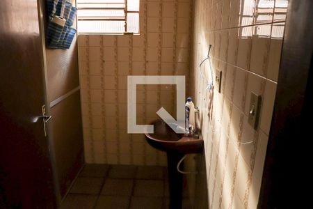 Casa à venda com 140m², 3 quartos e 2 vagas Casa à venda com 140m², 3 quartos e 2 vagasBanheiro