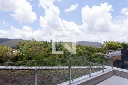 Casa de condomínio à venda com 453m², 4 quartos e 4 vagas Casa de condomínio à venda com 453m², 4 quartos e 4 vagasvaranda suite master