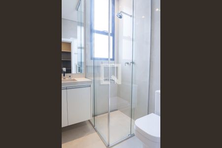 Casa de condomínio à venda com 453m², 4 quartos e 4 vagas Casa de condomínio à venda com 453m², 4 quartos e 4 vagasbanheiro suite 2