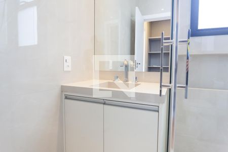 Casa de condomínio à venda com 453m², 4 quartos e 4 vagas Casa de condomínio à venda com 453m², 4 quartos e 4 vagasbanheiro suite 3