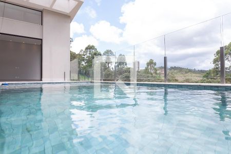 Casa de condomínio à venda com 453m², 4 quartos e 4 vagas Casa de condomínio à venda com 453m², 4 quartos e 4 vagasPiscina