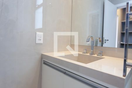 Casa de condomínio à venda com 453m², 4 quartos e 4 vagas Casa de condomínio à venda com 453m², 4 quartos e 4 vagasbanheiro suite 2