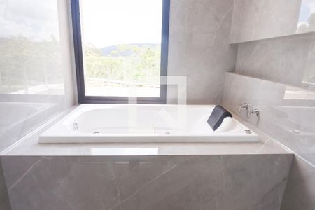 Casa de condomínio à venda com 453m², 4 quartos e 4 vagas Casa de condomínio à venda com 453m², 4 quartos e 4 vagasbanheiro suite master