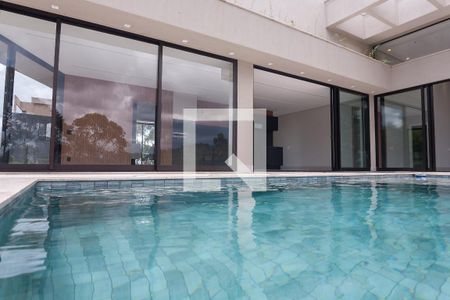 Casa de condomínio à venda com 453m², 4 quartos e 4 vagas Casa de condomínio à venda com 453m², 4 quartos e 4 vagasPiscina