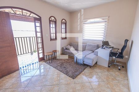 Casa à venda com 250m², 3 quartos e 2 vagasSala 