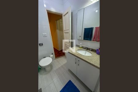 Apartamento à venda com 110m², 3 quartos e 1 vagaBanheiro Social 02