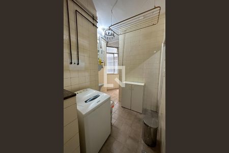 Apartamento à venda com 110m², 3 quartos e 1 vagaÁrea de Serviço