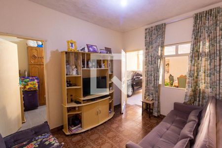 Casa à venda com 212m², 4 quartos e 4 vagas Casa à venda com 212m², 4 quartos e 4 vagasSala 2
