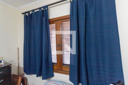 Casa à venda com 212m², 4 quartos e 4 vagas Casa à venda com 212m², 4 quartos e 4 vagasEscritório