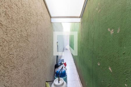 Casa à venda com 212m², 4 quartos e 4 vagas Casa à venda com 212m², 4 quartos e 4 vagasCorredor