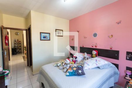 Casa à venda com 212m², 4 quartos e 4 vagas Casa à venda com 212m², 4 quartos e 4 vagasQuarto Suíte