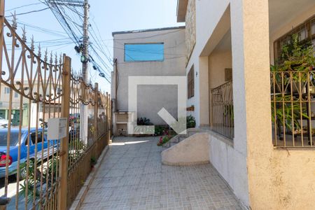 Casa à venda com 212m², 4 quartos e 4 vagas Casa à venda com 212m², 4 quartos e 4 vagasQuintal