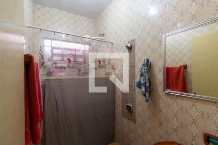 Casa à venda com 212m², 4 quartos e 4 vagas Casa à venda com 212m², 4 quartos e 4 vagasBanheiro 2