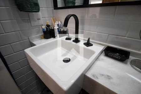 Apartamento à venda com 53m², 1 quarto e 2 vagasBanheiro da Suíte