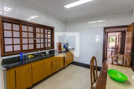 Casa à venda com 400m², 5 quartos e 4 vagasCozinha