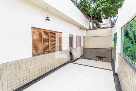 Casa à venda com 400m², 5 quartos e 4 vagasEntrada