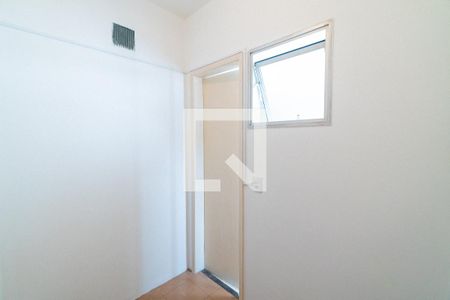 Apartamento à venda com 100m², 3 quartos e 2 vagas Apartamento à venda com 100m², 3 quartos e 2 vagasQuarto de Serviço