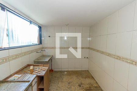 Apartamento para alugar com 120m², 3 quartos e sem vaga Apartamento para alugar com 120m², 3 quartos e sem vagaCozinha e Área de Serviço