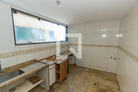 Apartamento para alugar com 120m², 3 quartos e sem vaga Apartamento para alugar com 120m², 3 quartos e sem vagaCozinha e Área de Serviço