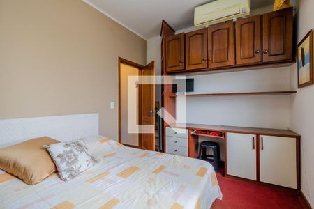 Casa à venda com 285m², 3 quartos e 6 vagas Casa à venda com 285m², 3 quartos e 6 vagasQuarto 1