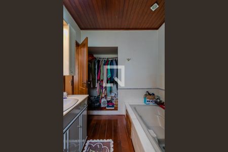 Casa à venda com 285m², 3 quartos e 6 vagas Casa à venda com 285m², 3 quartos e 6 vagasQuarto 3 - suíte