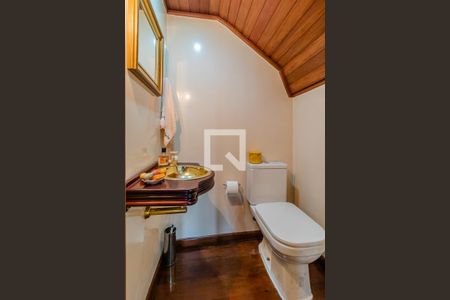 Casa à venda com 285m², 3 quartos e 6 vagas Casa à venda com 285m², 3 quartos e 6 vagasLavabo