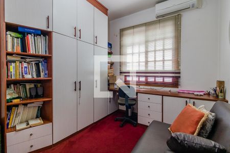 Casa à venda com 285m², 3 quartos e 6 vagas Casa à venda com 285m², 3 quartos e 6 vagasQuarto 2