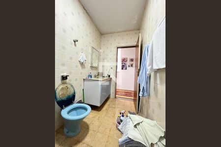 Casa à venda com 300m², 4 quartos e 5 vagasBanheiro Social