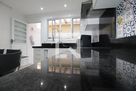 Casa à venda com 145m², 2 quartos e 2 vagasCozinha