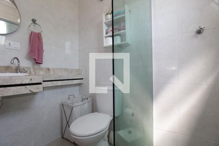 Casa à venda com 145m², 2 quartos e 2 vagasBanheiro da Suíte 1