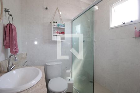 Casa à venda com 145m², 2 quartos e 2 vagasBanheiro da Suíte 1