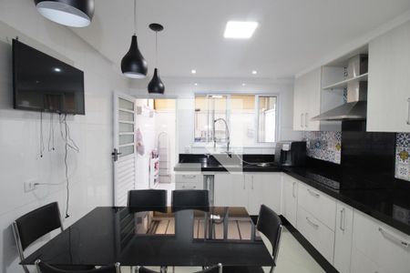 Casa à venda com 145m², 2 quartos e 2 vagasCozinha