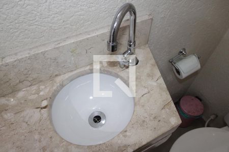 Casa à venda com 145m², 2 quartos e 2 vagasLavabo