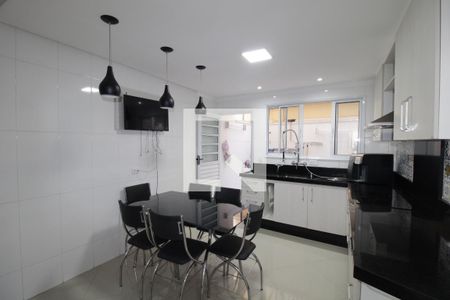 Casa à venda com 145m², 2 quartos e 2 vagasCozinha