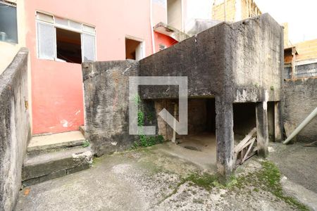 Casa à venda com 148m², 2 quartos e 1 vagaFundos