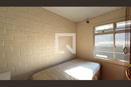 Quarto 1 de apartamento para alugar com 2 quartos, 36m² em São Braz, Curitiba