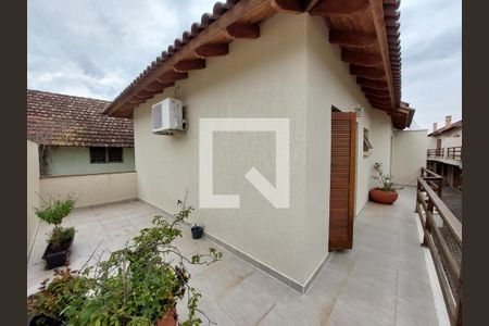 Casa à venda com 178m², 3 quartos e 2 vagas Casa à venda com 178m², 3 quartos e 2 vagasTerraço