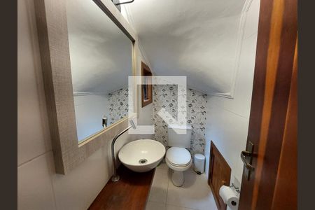 Casa à venda com 178m², 3 quartos e 2 vagas Casa à venda com 178m², 3 quartos e 2 vagasLavabo