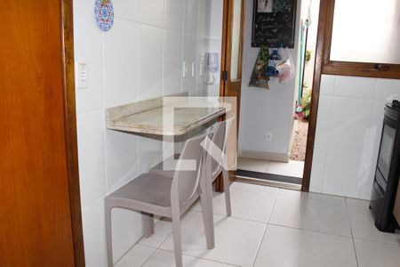 Casa à venda com 178m², 3 quartos e 2 vagas Casa à venda com 178m², 3 quartos e 2 vagasCozinha