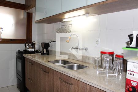 Casa à venda com 178m², 3 quartos e 2 vagas Casa à venda com 178m², 3 quartos e 2 vagasCozinha