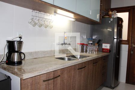 Casa à venda com 178m², 3 quartos e 2 vagas Casa à venda com 178m², 3 quartos e 2 vagasCozinha