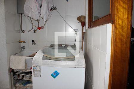 Casa à venda com 178m², 3 quartos e 2 vagas Casa à venda com 178m², 3 quartos e 2 vagasQuintal e Área de Serviço