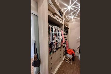 Casa à venda com 200m², 3 quartos e 5 vagasCloset 