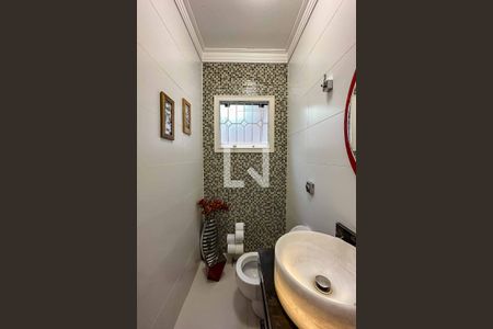 Casa à venda com 200m², 3 quartos e 5 vagasLavabo 