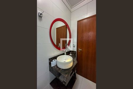 Casa à venda com 200m², 3 quartos e 5 vagasLavabo 