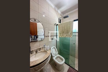 Casa à venda com 200m², 3 quartos e 5 vagasBanheiro 