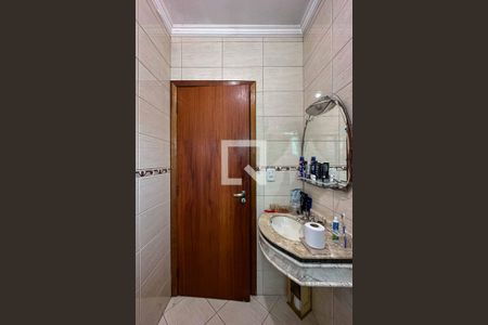 Casa à venda com 200m², 3 quartos e 5 vagasBanheiro 