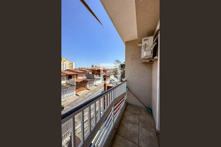 Casa à venda com 200m², 3 quartos e 5 vagasVaranda do Quarto 1 