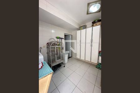 Casa à venda com 200m², 3 quartos e 5 vagasÁrea de Serviço